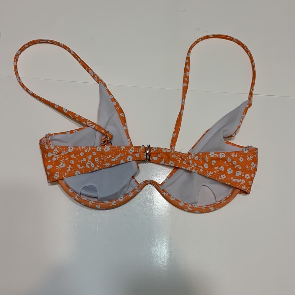 Swimsuit - Picture 4 of 6